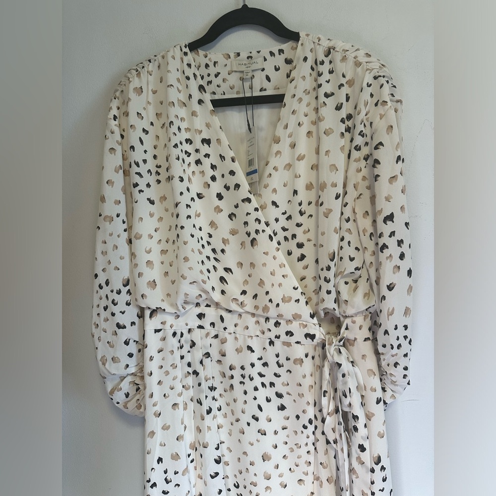 BNWT Cream, animal print, wrap dress from Nordstrom. Sz XL
